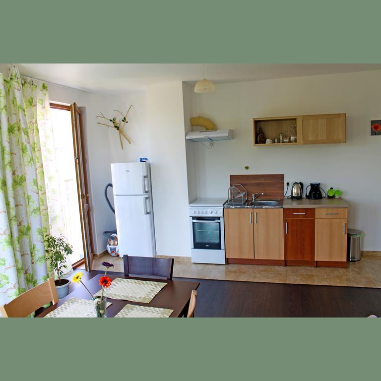 Flora Apartment Centrum Szófia Szoba fotó